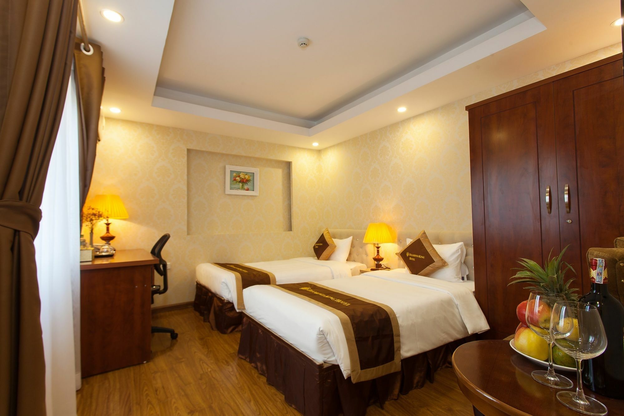 Hanoi Diamond King Hotel & Travel Exterior photo