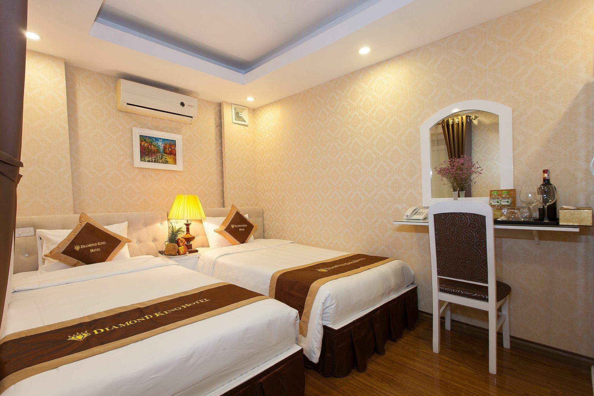 Hanoi Diamond King Hotel & Travel Exterior photo